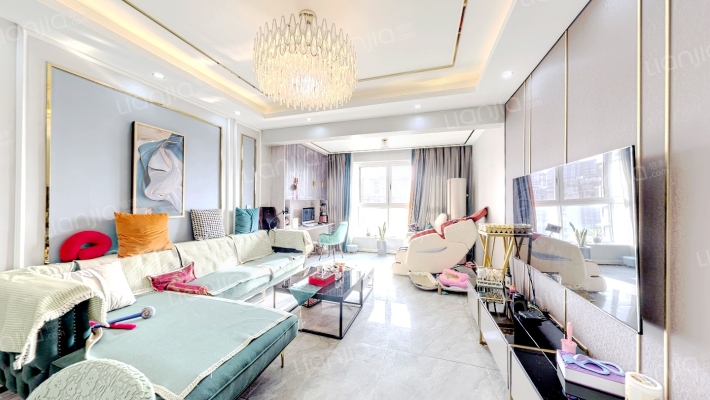 蔚蓝郡二手房实景图