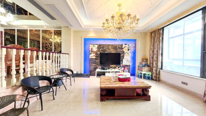 山河佳苑二手房实景图