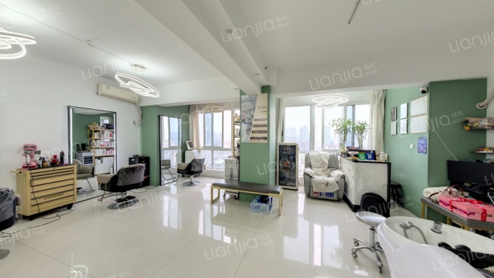 新区哥伦布广场二手房实景图