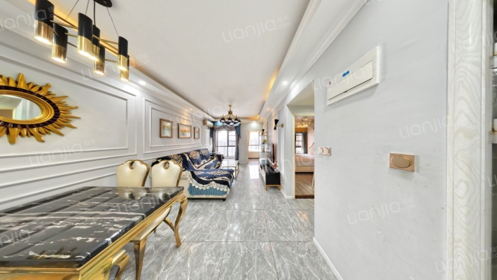 和泓江山国际二手房实景图