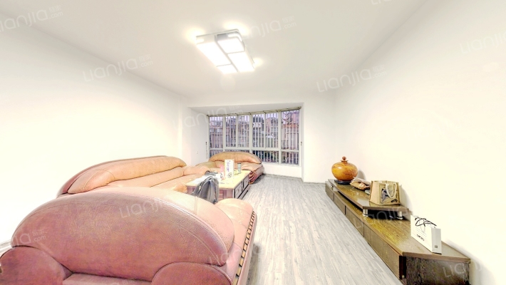 民主小区二手房实景图