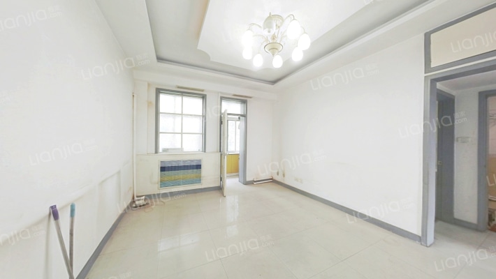 石油南区宿舍二手房实景图