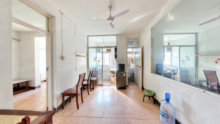 公交三公司家属院二手房实景图