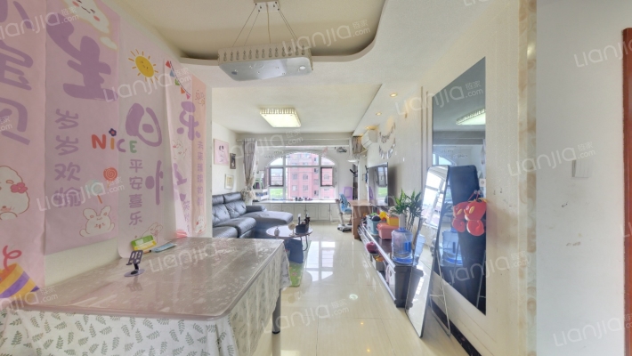 塞纳阳光C区二手房实景图