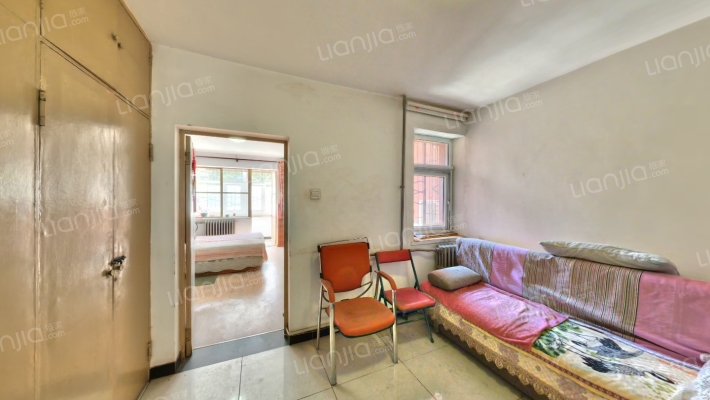 建材城东一里西院二手房实景图