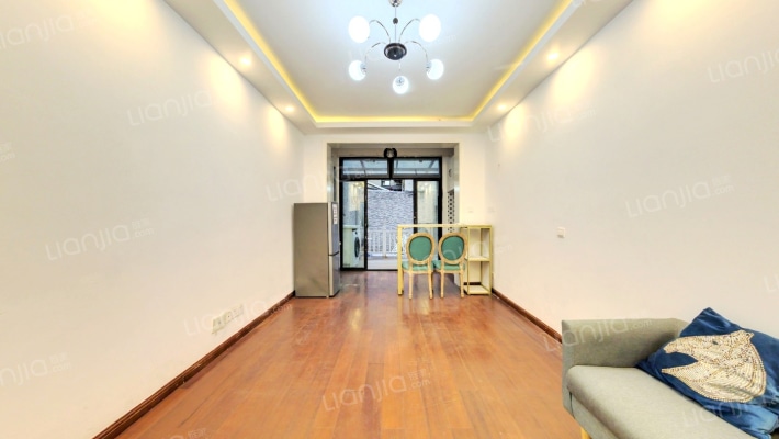 岳阳路77弄二手房实景图