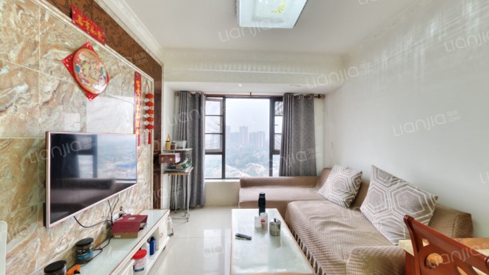 缤纷翡翠湾二手房实景图