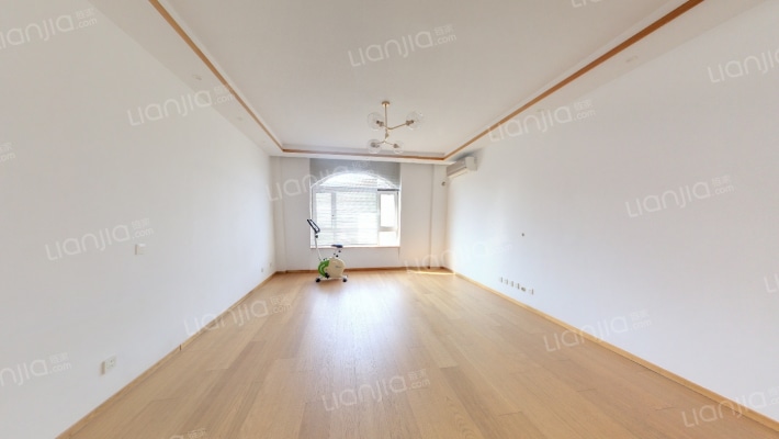 中海紫金苑E区二手房实景图