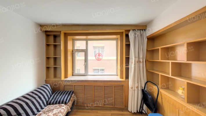 中医学院家属楼二手房实景图