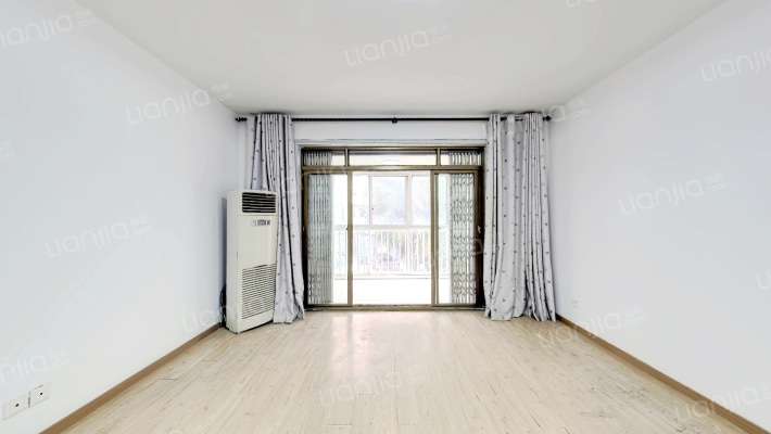 怡秀山庄二手房实景图