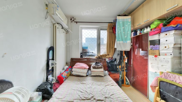 新建里二手房实景图