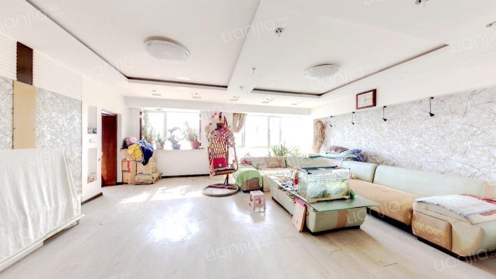 锦绣小高层二手房实景图