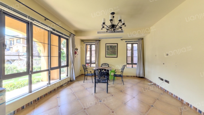 棕榈湾二手房实景图