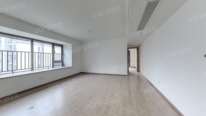 龙光·久誉慈郡二手房实景图