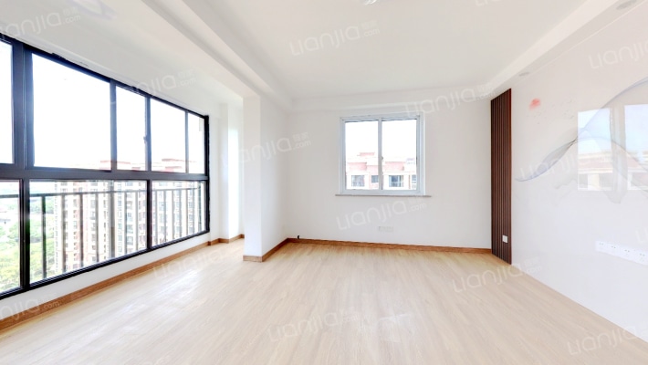 翡翠公馆北区二手房实景图