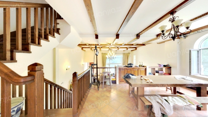 万科兰乔圣菲二手房实景图