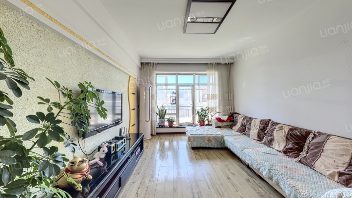 新馨家园二手房实景图