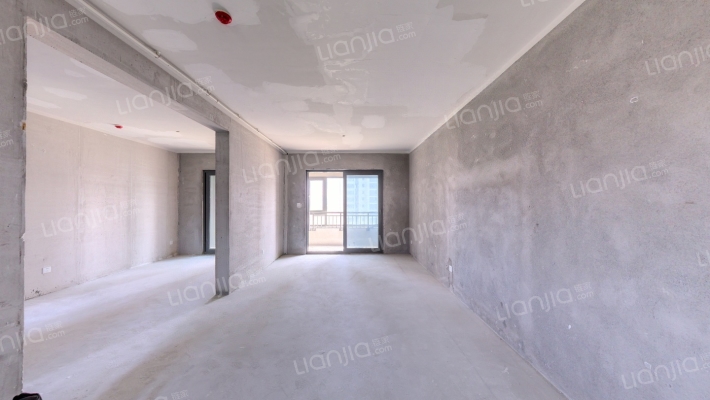 融创翡翠海岸城观澜苑二手房实景图