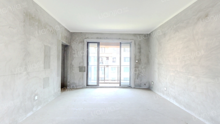 中建湖山印象湖岛墅二手房实景图