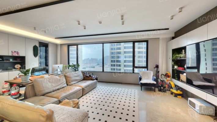 崂山金茂府东区 二手房实景图