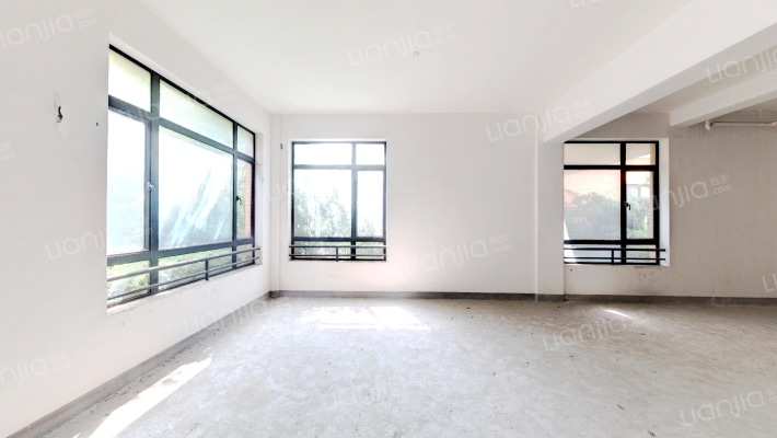 格兰春天一期二手房实景图