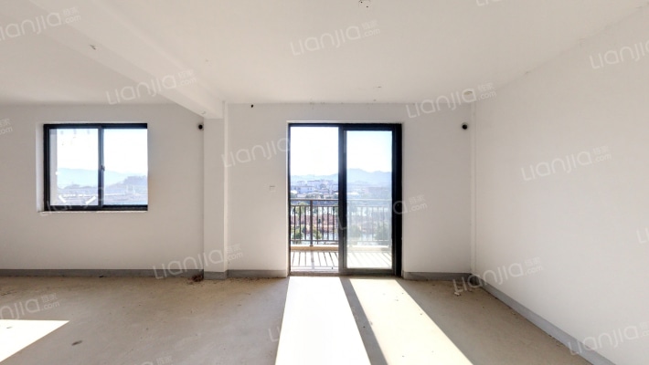 云龙嘉苑三期二手房实景图