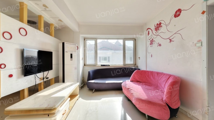 香槟小镇二手房实景图