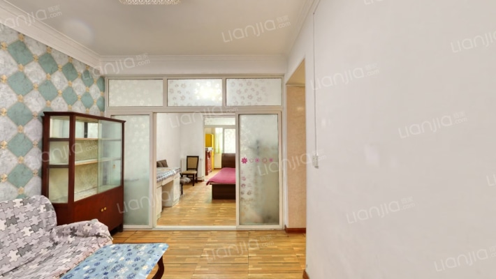 塑料厂东苑小区二手房实景图