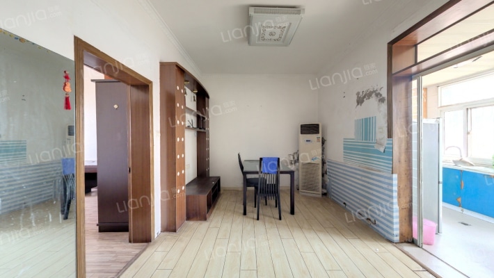 康复路二手房实景图