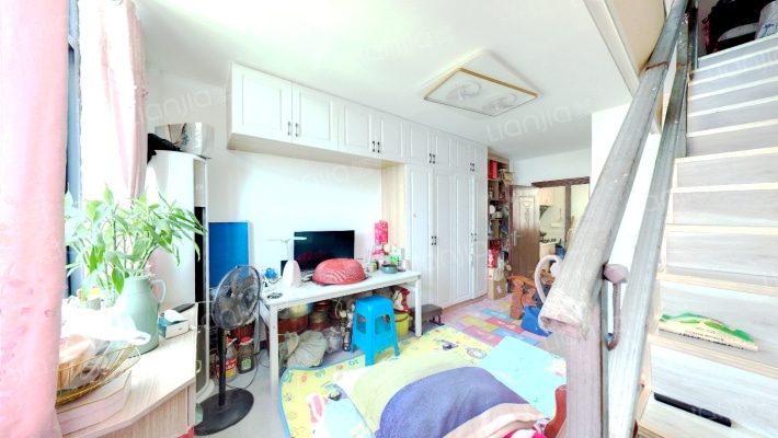 百汇商厦二手房实景图