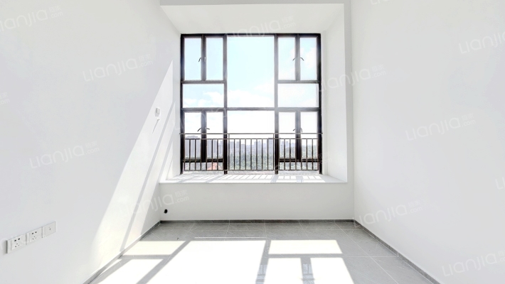 迈豪公馆二手房实景图