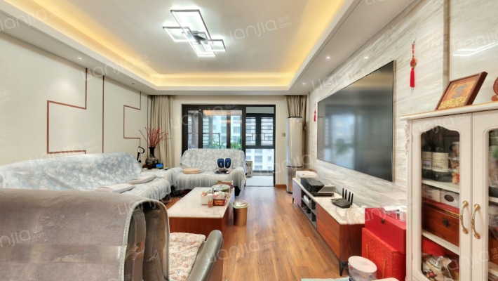 绿地中央广场二期二手房实景图