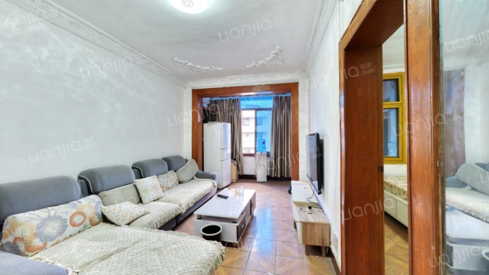 万春路82号二手房实景图