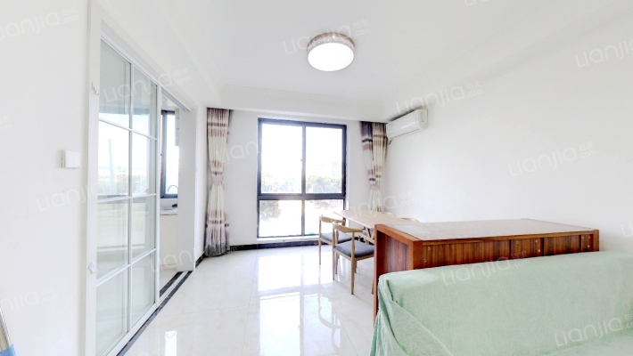 翁梅新苑二区二手房实景图