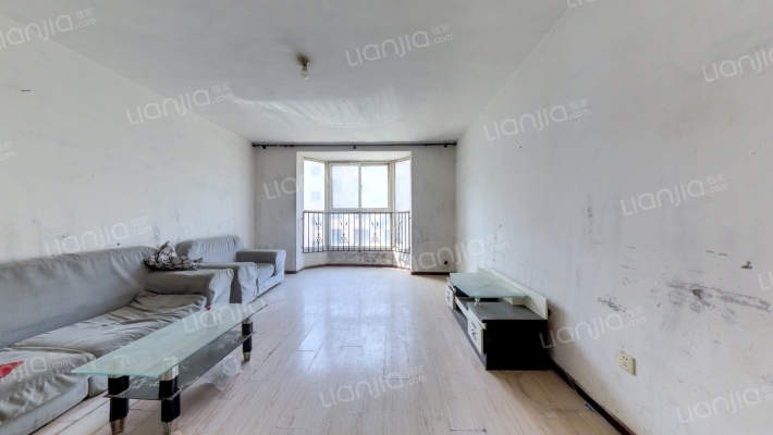 名流枫景洋房中间楼层 地上停车方便 新板楼-客厅