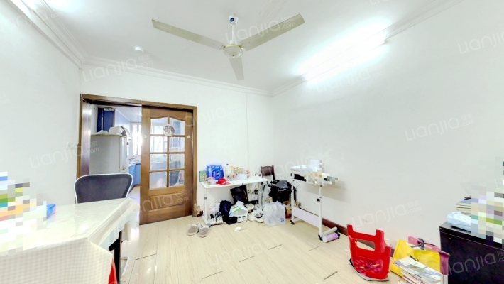 浦三小区二手房实景图