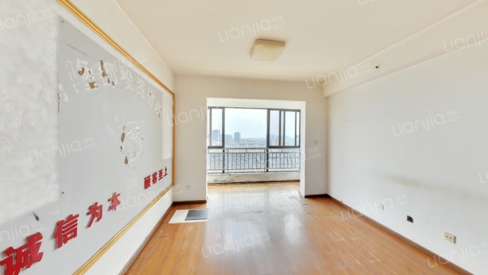 大润发商业广场二手房实景图