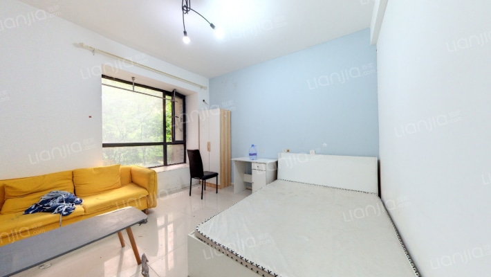 荣民宫园中央二手房实景图