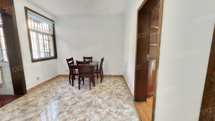 青松一村二手房实景图