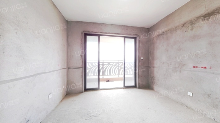 振江凤凰台二手房实景图