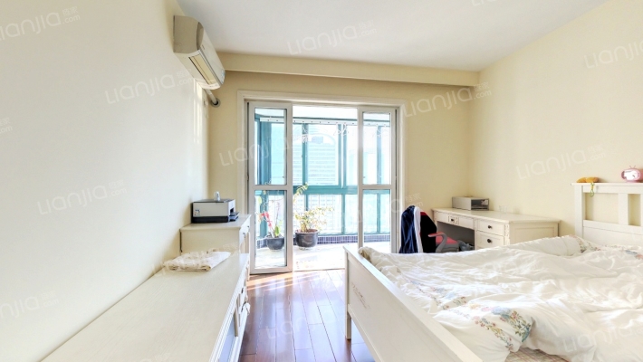 新闸大厦二手房实景图