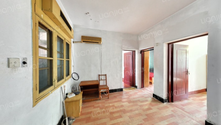 进出口公司宿舍二手房实景图