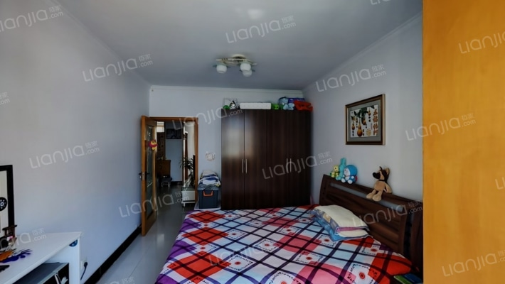 伦比小区二手房实景图