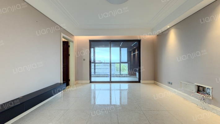 融创揽月府一期二手房实景图