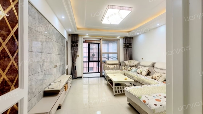 瑞纳花园二手房实景图