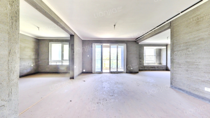 卧龙银湖湾二手房实景图