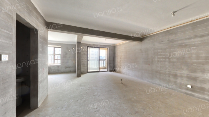 城北尚博苑一区二手房实景图