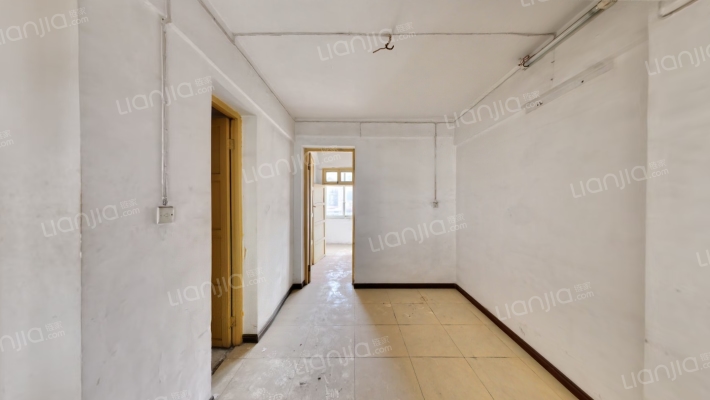 环保局宿舍二手房实景图