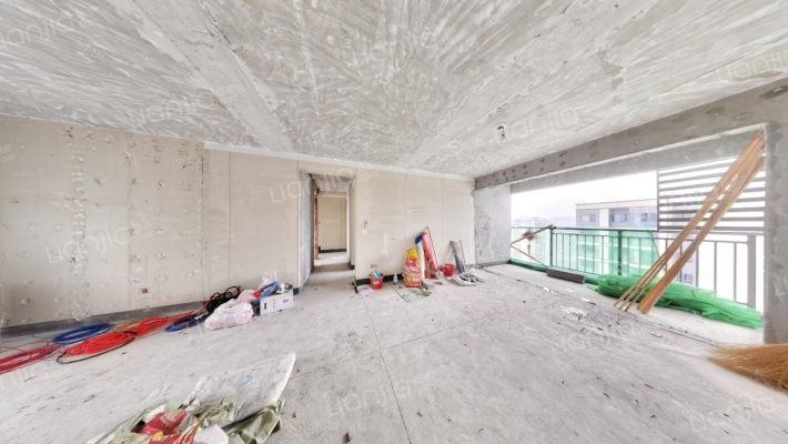 中海阅山府二手房实景图