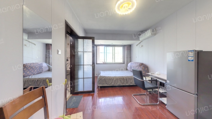 时代广场二手房实景图